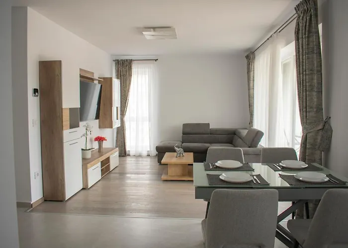 Tampa View Kasper 公寓 *